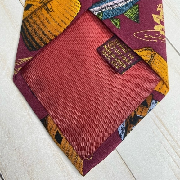 Lillian Vernon 100% Silk Tie Fishing - Picture 2 of 6